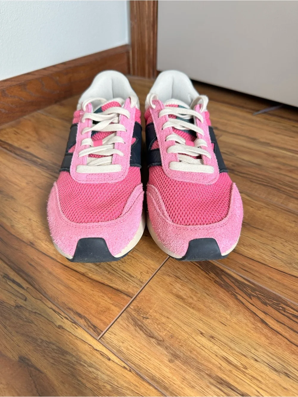 New Balance 370 Pink Retro Mesh Suede Sneakers Women’s size 9 Men’s 7.5